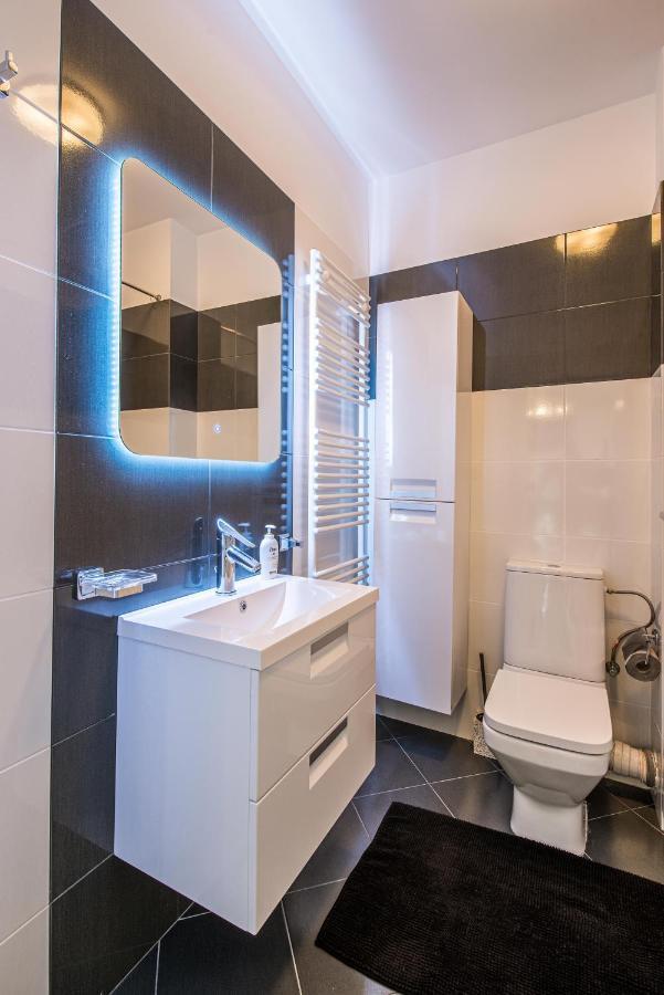 2-Room Penthouse Plaza Residence P1 Bukarest Exterior foto
